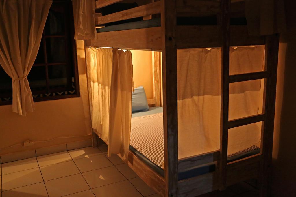 Hotel Surfers House Kuta Lombok Exteriér fotografie