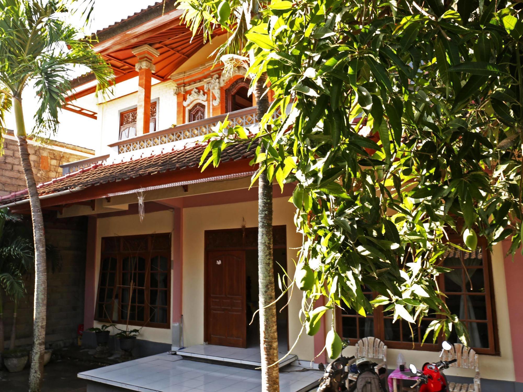 Hotel Surfers House Kuta Lombok Exteriér fotografie
