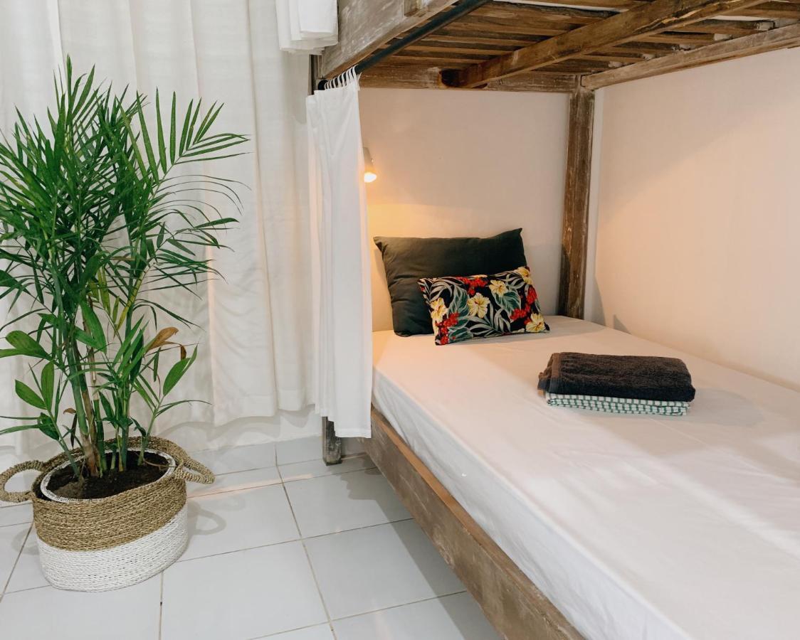 Hotel Surfers House Kuta Lombok Exteriér fotografie